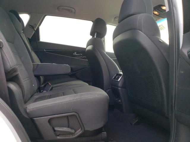 Photo 11 from auction – 2017 KIA SORENTO LX with VIN 5XYPGDA54HG325638
