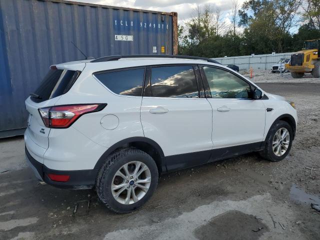 Photo 3 from auction – 2017 FORD ESCAPE SE with VIN 1FMCU9GD3HUC54204