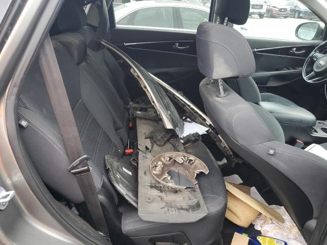 Photo 11 from auction – 2017 KIA SORENTO LX with VIN 5XYPG4A33HG206459