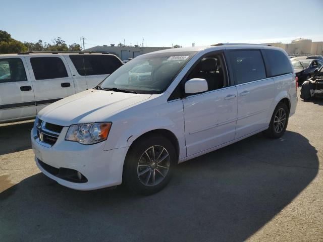 DODGE GRAND CARA 2017 z numerem VIN 2C4RDGCG0HR558090 - Zdjęcie z aukcji