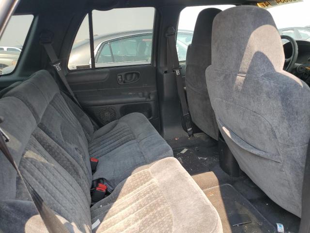 Photo 10 from auction – 2001 CHEVROLET BLAZER with VIN 1GNDT13W61K226300