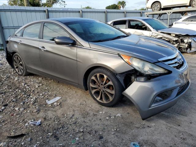 Photo 4 from auction – 2013 HYUNDAI SONATA SE with VIN 5NPEC4AB0DH737762