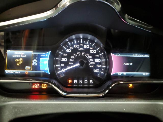 Photo 9 from auction – 2019 LINCOLN MKT with VIN 2LMHJ5AT2KBL03384