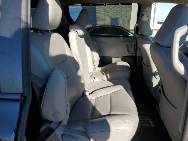 Photo 11 from auction – 2015 TOYOTA SIENNA XLE with VIN 5TDYK3DC6FS576815
