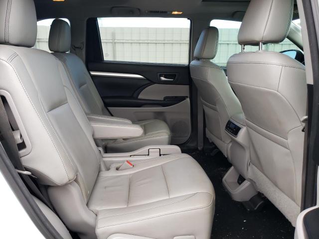 Photo 11 from auction – 2016 TOYOTA HIGHLANDER with VIN 5TDJKRFH5GS505801