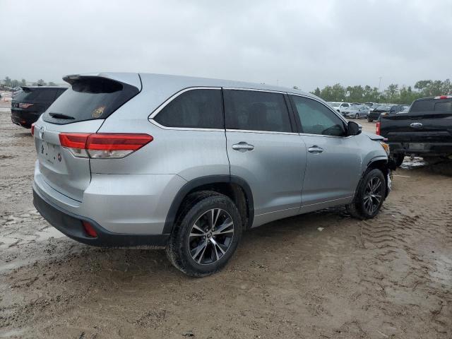 Photo 3 from auction – 2018 TOYOTA HIGHLANDER with VIN 5TDZZRFH1JS287491
