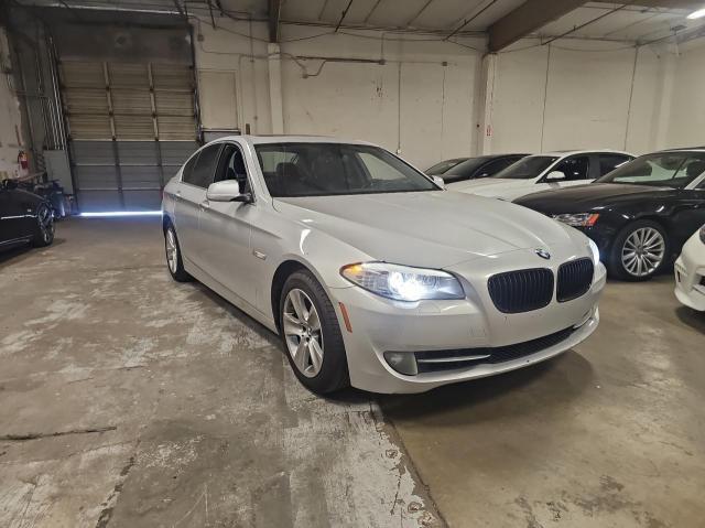 BMW 528 I 2013 with VIN WBAXG5C56DDY32632 - Photo from auction