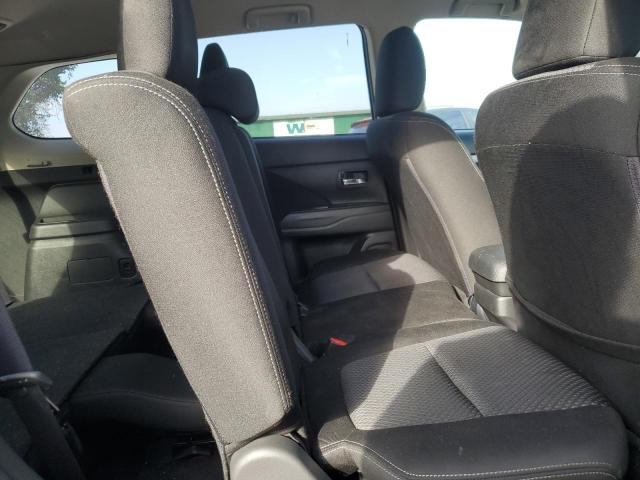 Фото 11 с аукциона – 2016 MITSUBISHI OUTLANDER с VIN JA4AD3A30GZ065482