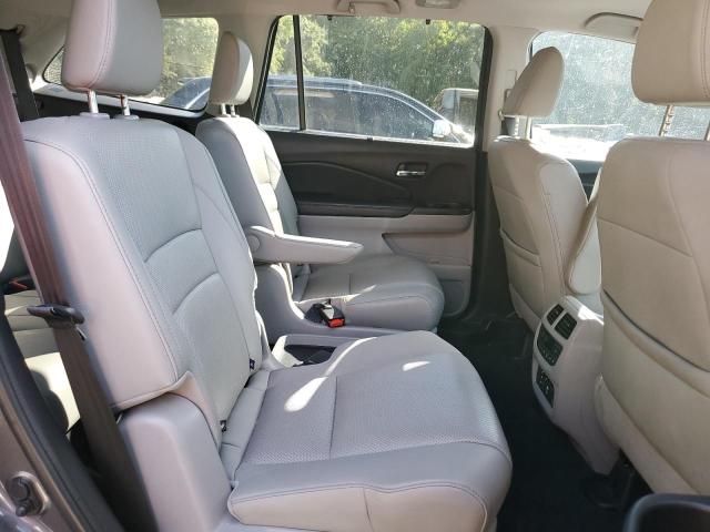 Photo 11 from auction – 2017 HONDA PILOT ELIT with VIN 5FNYF6H02HB100848