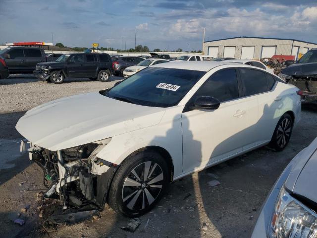 NISSAN ALTIMA SR 2019 with VIN 1N4BL4CV0KC175452 - Photo from auction