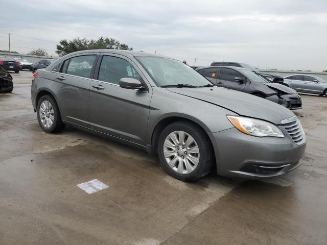 Foto 4 de la subasta – 2013 CHRYSLER 200 LX con VIN 1C3CCBAG1DN767607