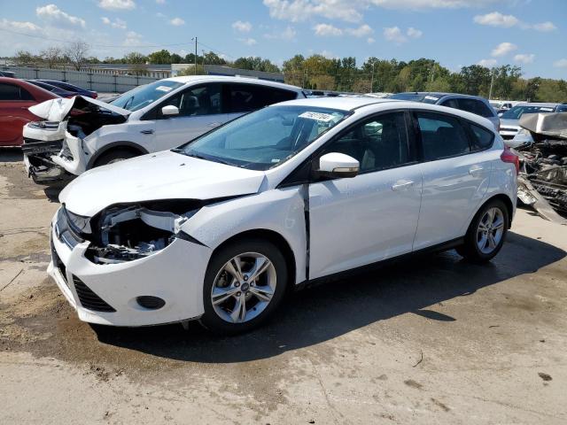 FORD FOCUS SE 2013 مع رقم تعريف المركبة 1FADP3K2XDL155694 - صورة من المزاد