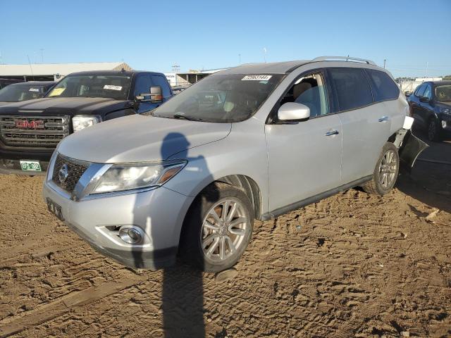 NISSAN PATHFINDER 2016 with VIN 5N1AR2MM3GC640744 - Photo from auction