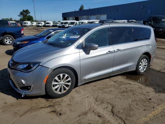 CHRYSLER PACIFICA T 2017 with VIN 2C4RC1BG7HR684660 - Photo from auction