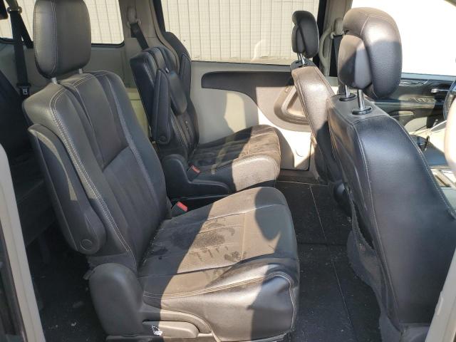 Photo 11 from auction – 2012 CHRYSLER TOWN & COU with VIN 2C4RC1BG9CR226773