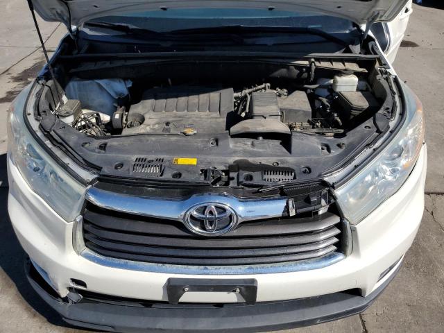 Photo 12 from auction – 2014 TOYOTA HIGHLANDER with VIN 5TDJKRFHXES043975
