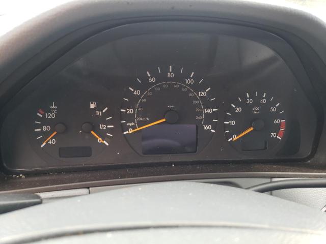 Photo 9 from auction – 2001 MERCEDES-BENZ E 320 with VIN WDBJF65J61B307118