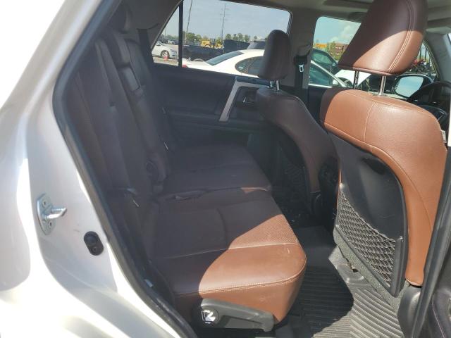 Photo 11 from auction – 2019 TOYOTA 4RUNNER SR with VIN JTEBU5JRXK5728532