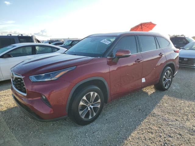 TOYOTA HIGHLANDER 2021 with VIN 5TDGZRAH5MS063353 - Photo from auction