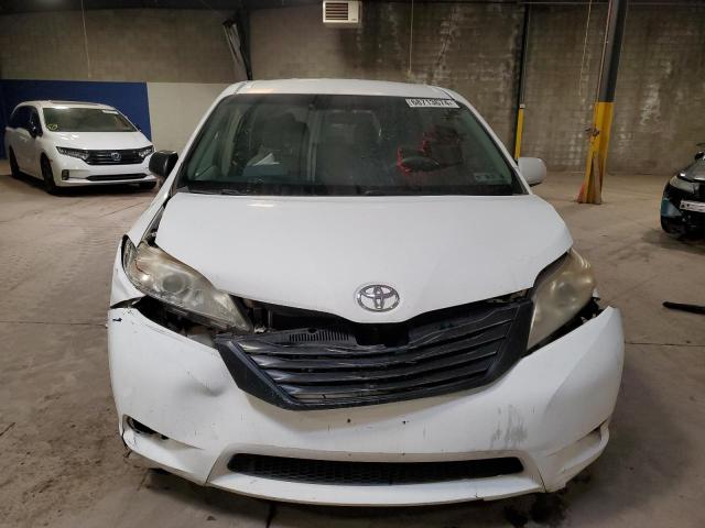 Photo 5 from auction – 2011 TOYOTA SIENNA with VIN 5TDZK3DC8BS151756