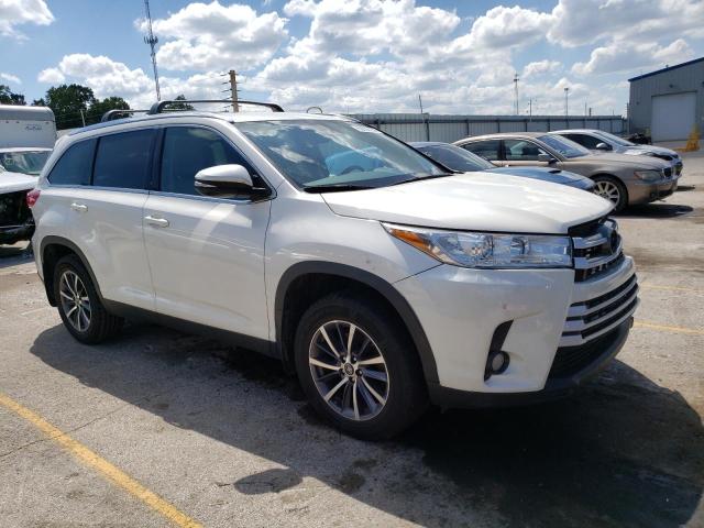 Photo 4 from auction – 2019 TOYOTA HIGHLANDER with VIN 5TDKZRFH8KS571204