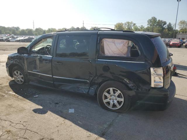 Photo 2 from auction – 2010 CHRYSLER TOWN & COU with VIN 2A4RR5D10AR214923