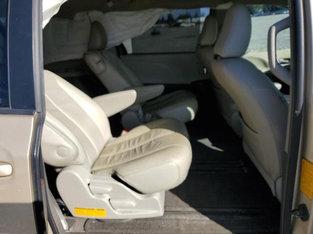 Photo 11 from auction – 2011 TOYOTA SIENNA XLE with VIN 5TDYK3DC8BS149016