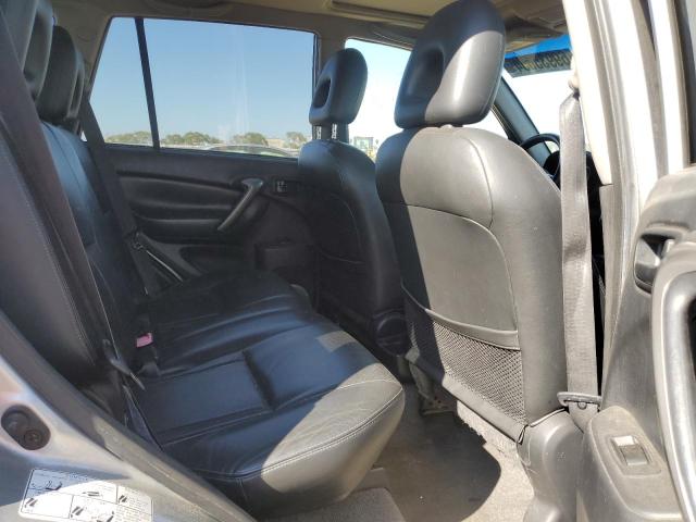 Photo 11 from auction – 2004 TOYOTA RAV4 with VIN JTEHD20V746003569