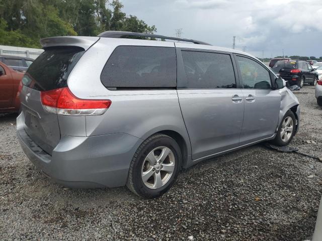 Photo 3 from auction – 2012 TOYOTA SIENNA LE with VIN 5TDKK3DC0CS253748