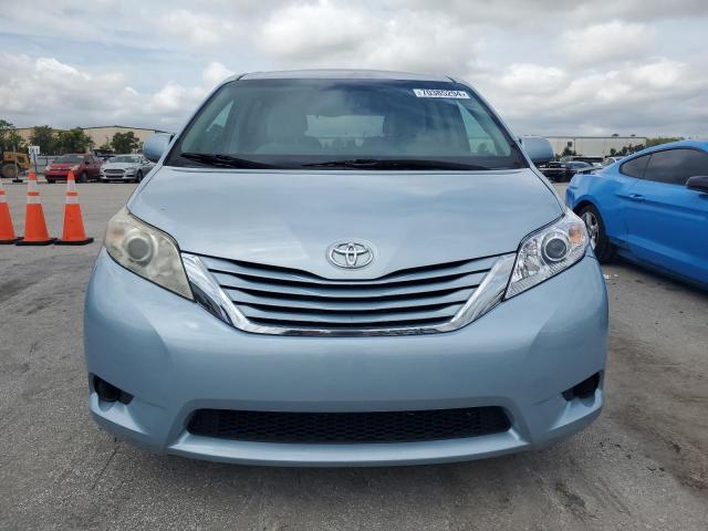 Photo 5 from auction – 2016 TOYOTA SIENNA LE with VIN 5TDKK3DC7GS751418