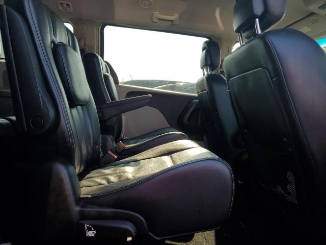 Photo 11 from auction – 2014 CHRYSLER TOWN & COU with VIN 2C4RC1BG8ER437580