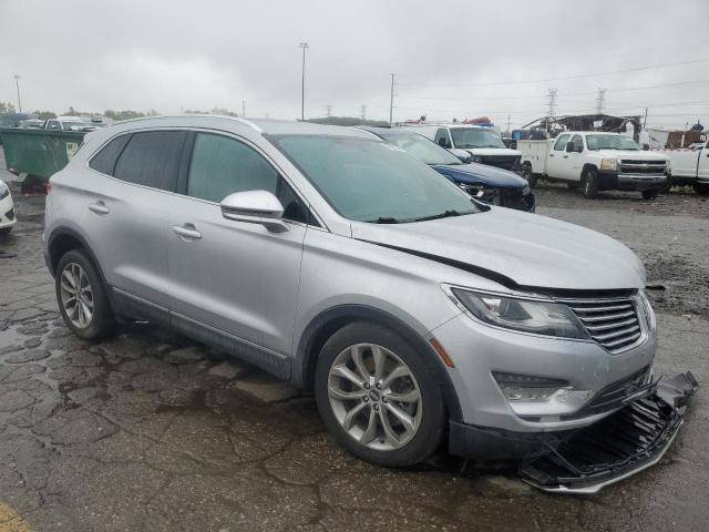 Photo 4 from auction – 2017 LINCOLN MKC SELECT with VIN 5LMTJ2DHXHUL40310