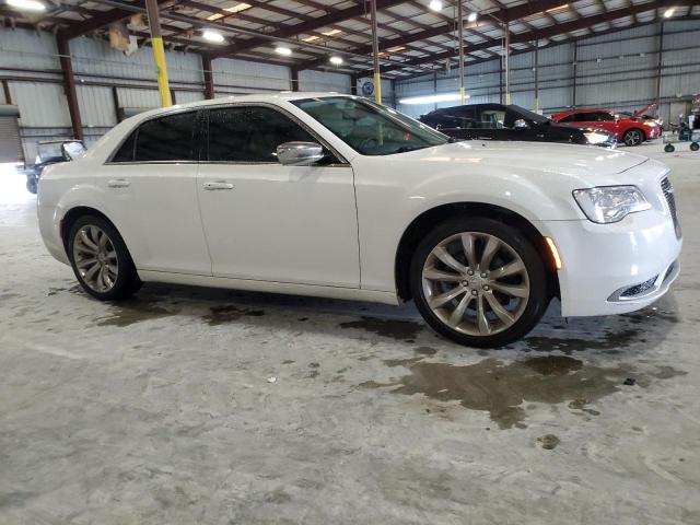 Photo 4 from auction – 2019 CHRYSLER 300 TOURIN with VIN 2C3CCAAG8KH679198