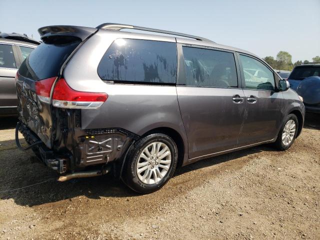 Photo 3 from auction – 2011 TOYOTA SIENNA XLE with VIN 5TDYK3DC7BS024153