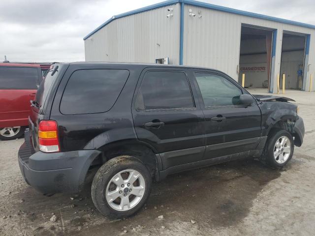 Photo 3 from auction – 2005 FORD ESCAPE XLT with VIN 1FMYU93135KB28014
