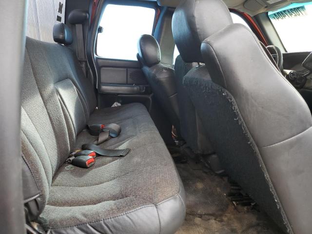 Photo 10 from auction – 2000 CHEVROLET SILVERADO with VIN 2GCEC19V0Y1355896