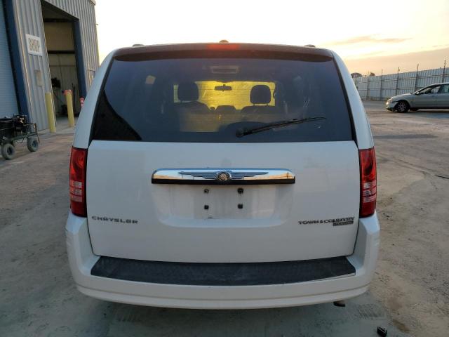 Photo 6 from auction – 2010 CHRYSLER TOWN & COU with VIN 2A4RR5D16AR285351