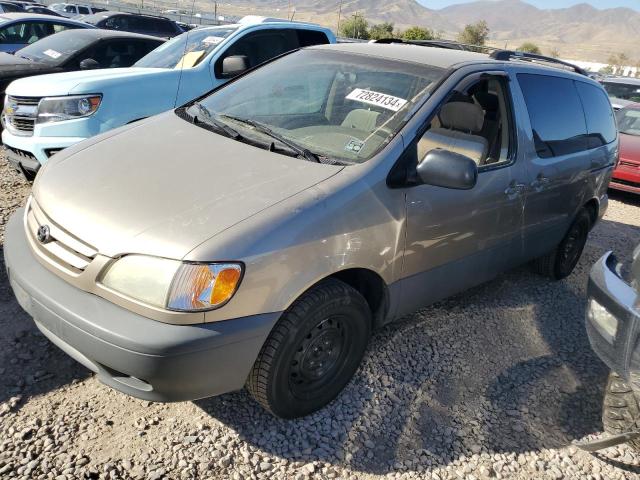 TOYOTA SIENNA CE 2002 with VIN 4T3ZF19C42U464402 - Photo from auction