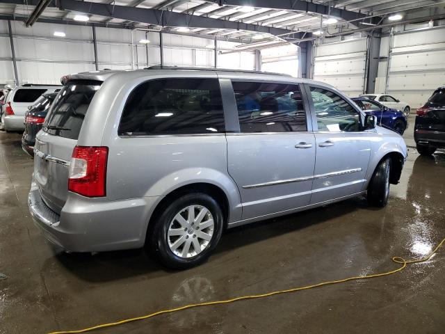 Photo 3 from auction – 2016 CHRYSLER TOWN & COU with VIN 2C4RC1BG0GR296944