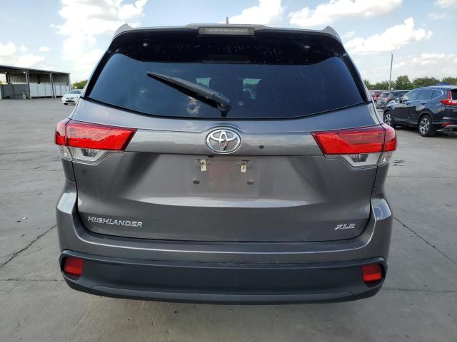 Photo 6 from auction – 2018 TOYOTA HIGHLANDER with VIN 5TDKZRFH1JS549561