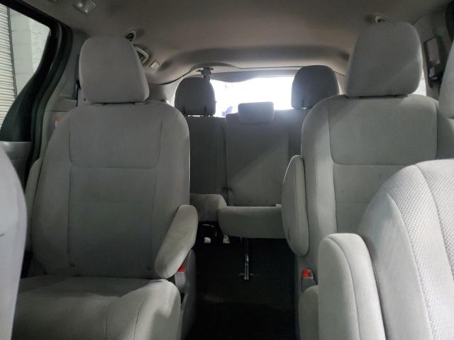Photo 10 from auction – 2018 TOYOTA SIENNA L with VIN 5TDZZ3DC6JS913637