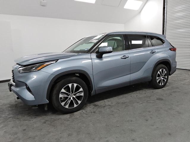 Photo 1 from auction – 2022 TOYOTA HIGHLANDER with VIN 5TDGARAH0NS015297