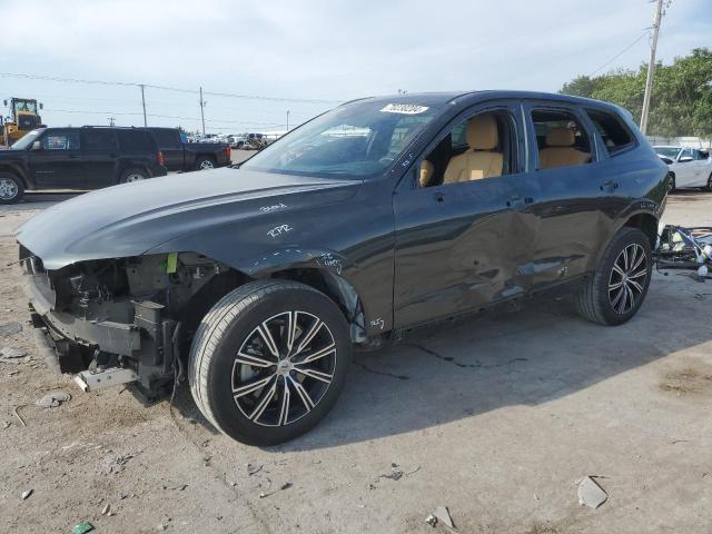 VOLVO XC60 T5 IN 2018 with VIN YV4102RL0J1096007 - Photo from auction
