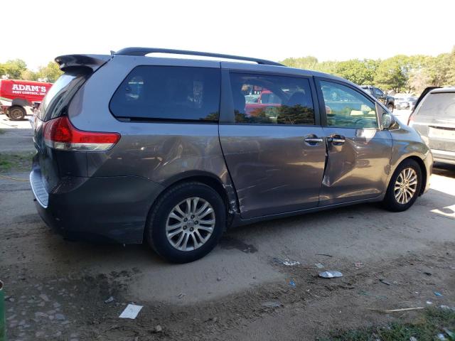 Photo 3 from auction – 2011 TOYOTA SIENNA XLE with VIN 5TDYK3DC7BS130800
