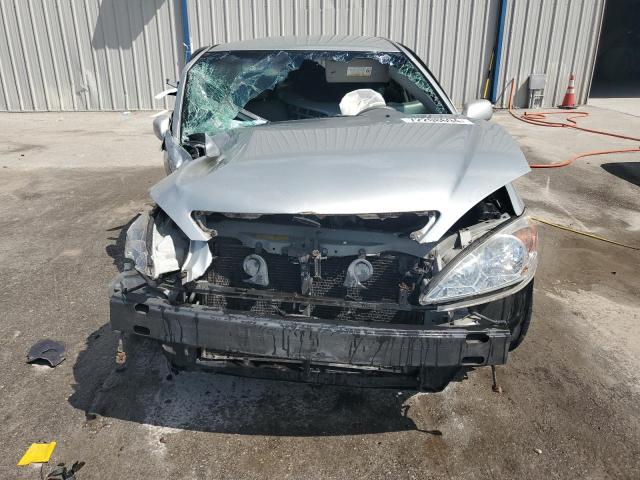 Photo 5 from auction – 2003 TOYOTA CAMRY LE with VIN 4T1BE32K23U136536