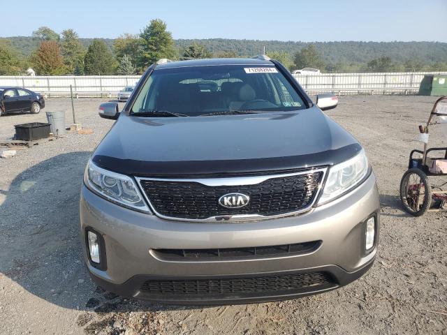 Photo 5 from auction – 2015 KIA SORENTO LX with VIN 5XYKT4A68FG577078