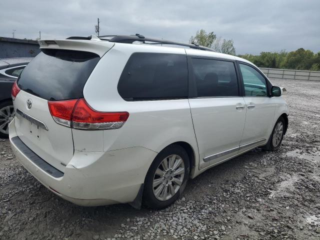 Photo 3 from auction – 2012 TOYOTA SIENNA XLE with VIN 5TDYK3DC3CS229101