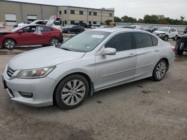 HONDA ACCORD EXL 2015 with VIN 1HGCR2F83FA028164 - Photo from auction