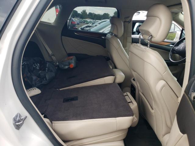 Photo 11 from auction – 2017 LINCOLN MKC SELECT with VIN 5LMCJ2D95HUL13850