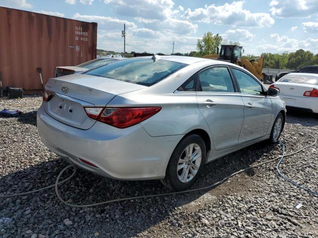 Photo 3 from auction – 2012 HYUNDAI SONATA GLS with VIN 5NPEB4AC4CH319988